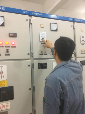 民航職業技術學院配電房維保,開學季保障學校電力安全!